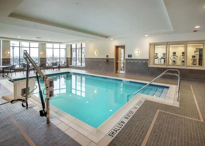Hilton Garden Inn Pittsburgh Airport South-Robinson Mall