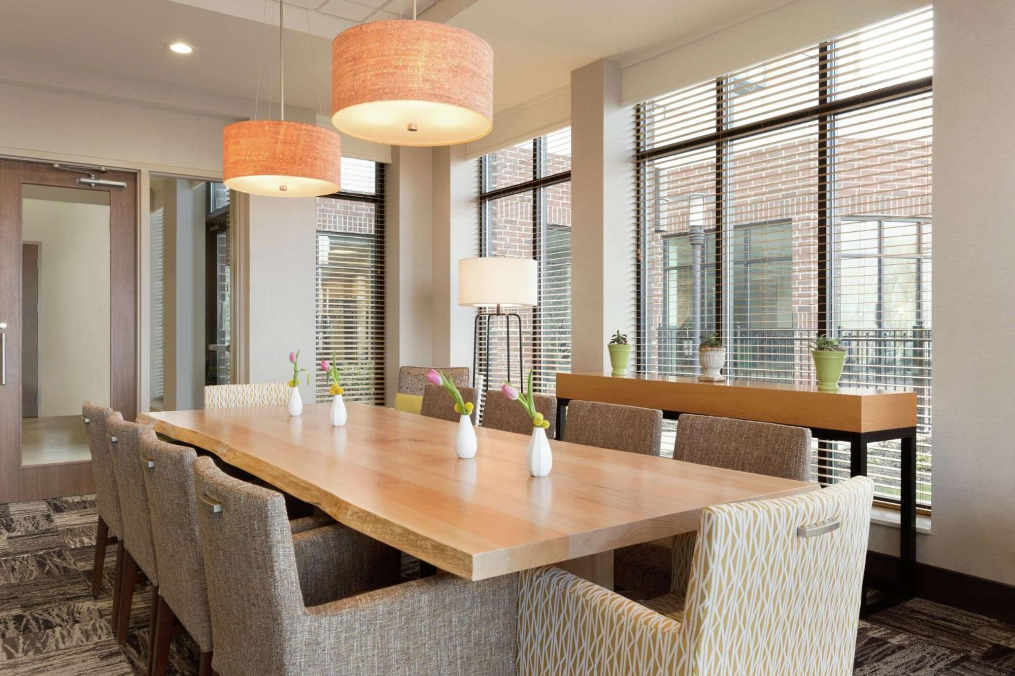 Hotel Hilton Garden Pittsburgh Airport South-robinson Mall