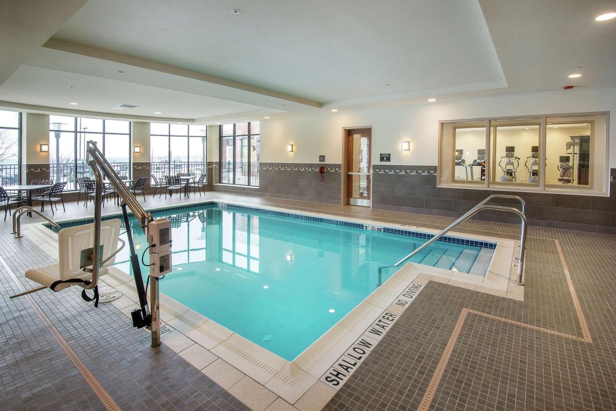 Hilton Garden Pittsburgh Airport South-robinson Mall Hotel Robinson Township